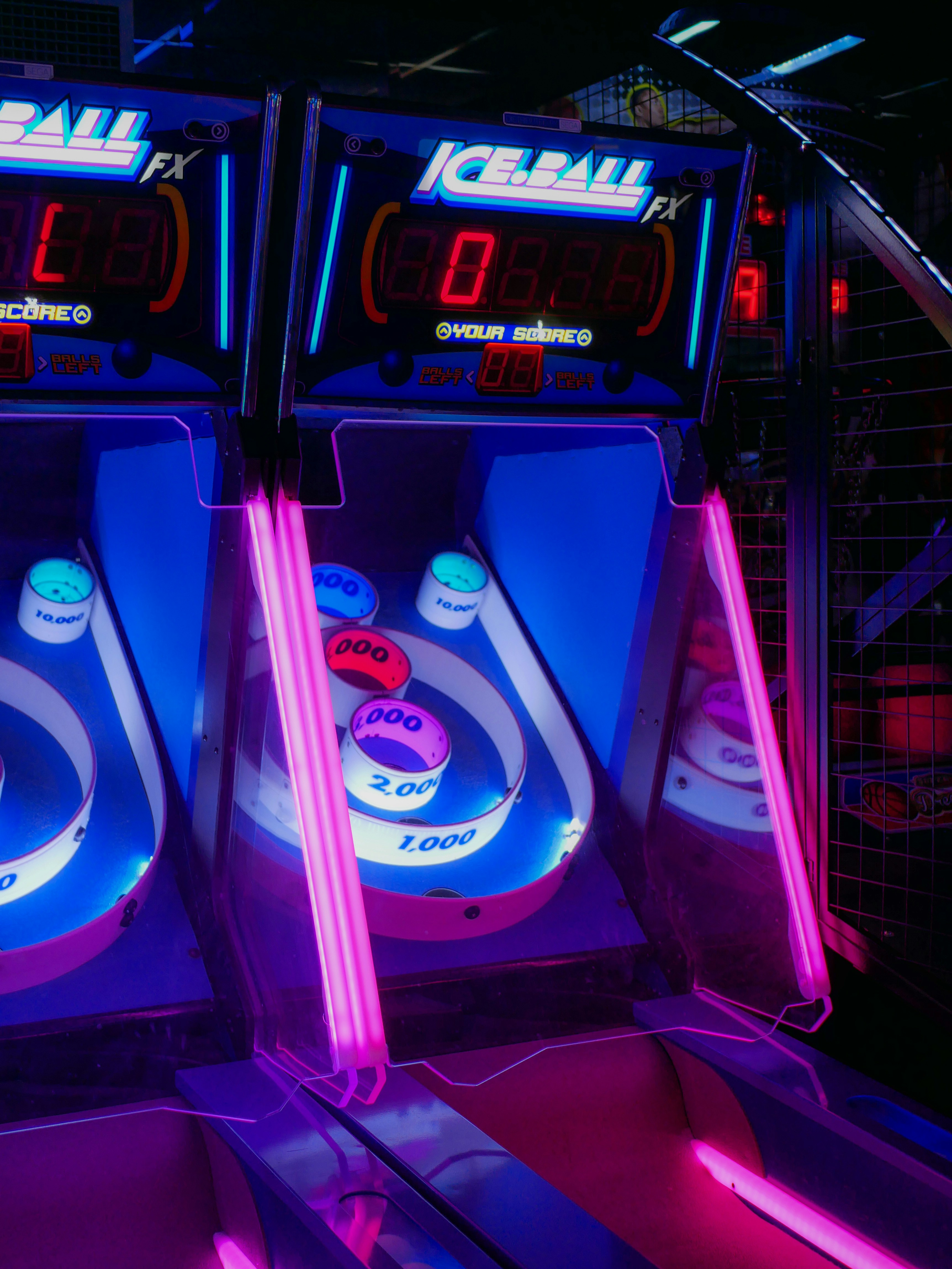 Ice ball arcade game